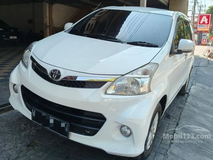 Jual Mobil Daihatsu Xenia 2013 R 1.3 di Jawa Timur Manual MPV Putih Rp 124.000.000