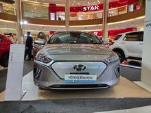 2021 Hyundai IONIQ .0 Electric Signature Fastback