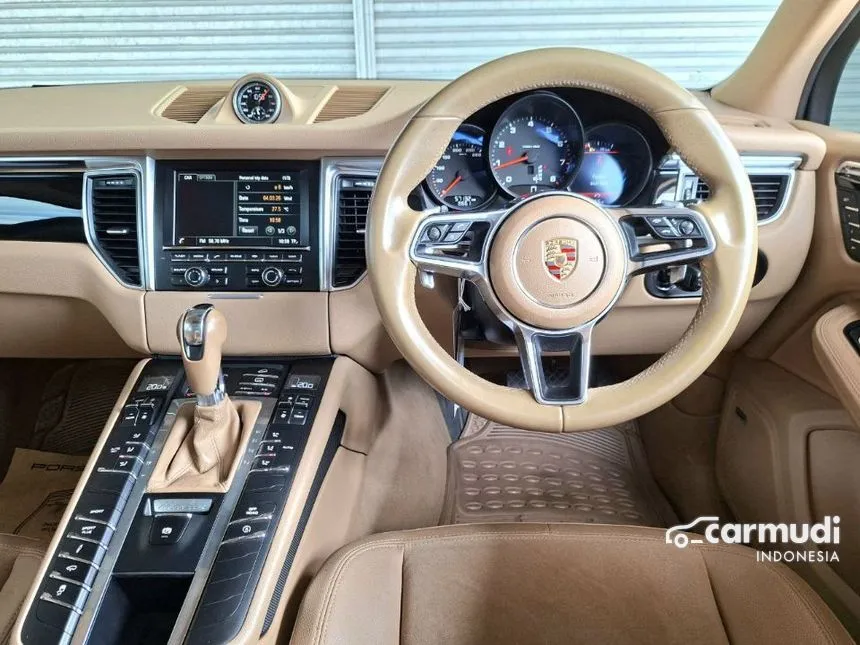 2015 Porsche Macan SUV