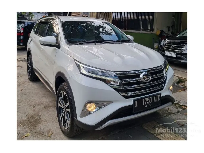 Jual Mobil Daihatsu Terios 2019 R 1.5 di Jawa Barat Manual SUV Putih Rp 219.000.000
