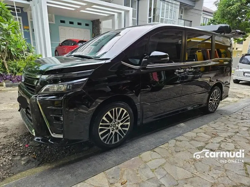 Jual Mobil Toyota Voxy 2020 2.0 di Jawa Barat Automatic Wagon Hitam Rp 418.000.000