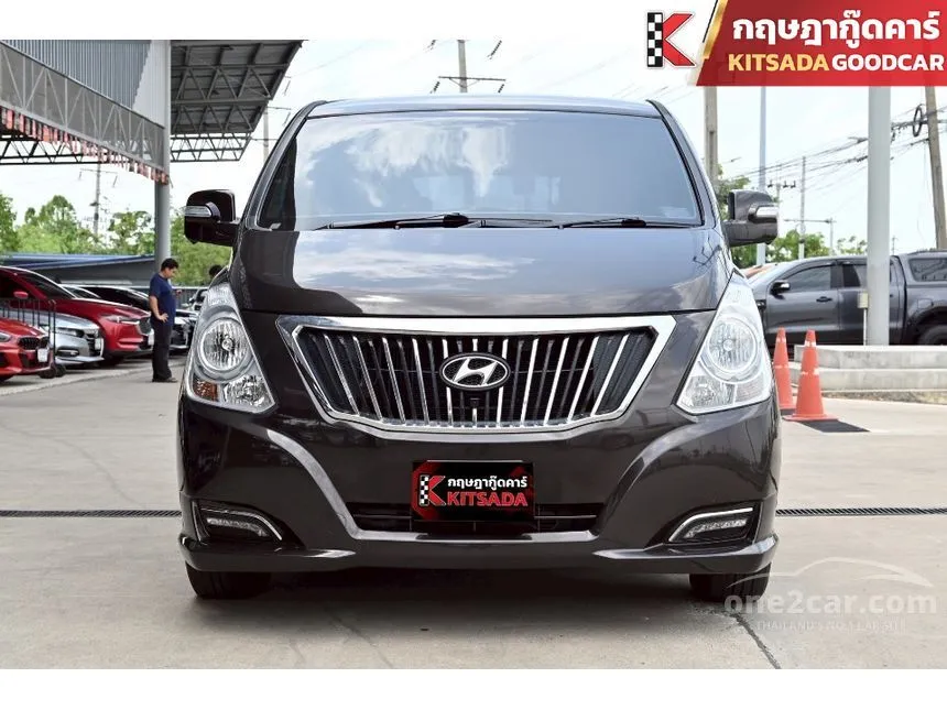 2017 Hyundai H-1 Deluxe Van