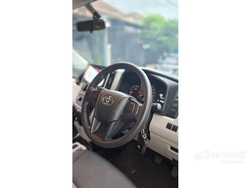 2022 Toyota Hiace Premio Van