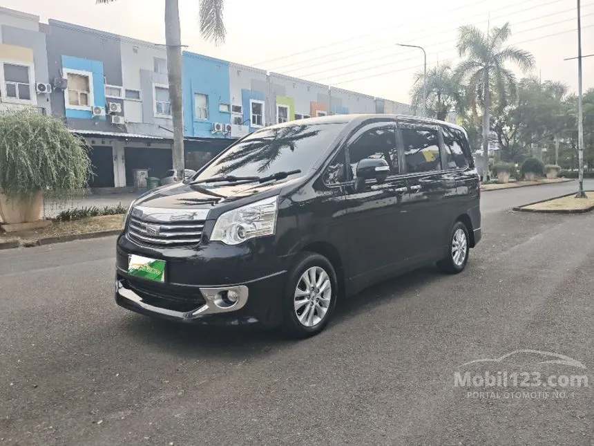 2014 Toyota NAV1 V Limited MPV