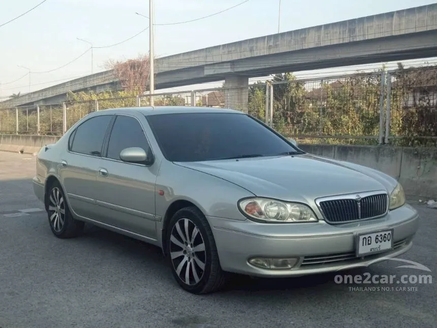 2001 Nissan CEFIRO Executive Sedan