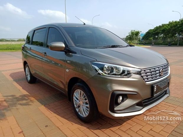 Suzuki Ertiga GL Mobil bekas dijual di Indonesia - Dari 1.088 Mobil di