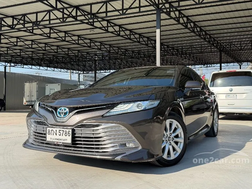2019 Toyota CAMRY Hybrid Sedan
