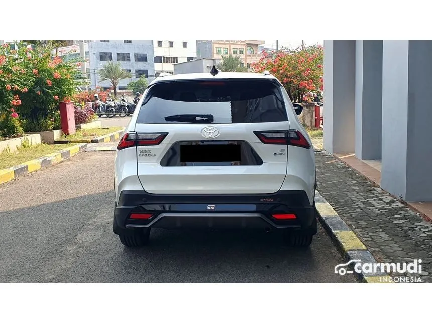 2023 Toyota Yaris Cross S HV (2 Tone) with GR Parts Aero Pkg SUV