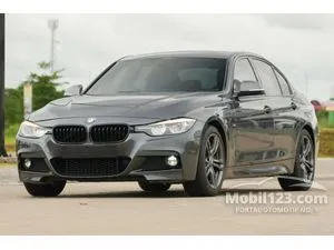 2019 BMW 330i 2.0 Sport Shadow Edition Sedan