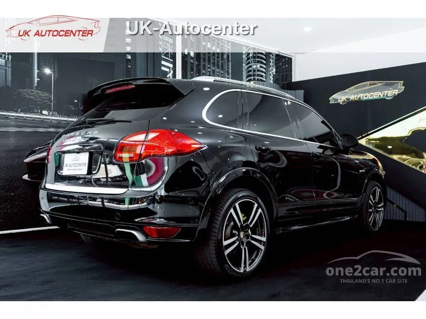 2012 Porsche CAYENNE S Hybrid SUV