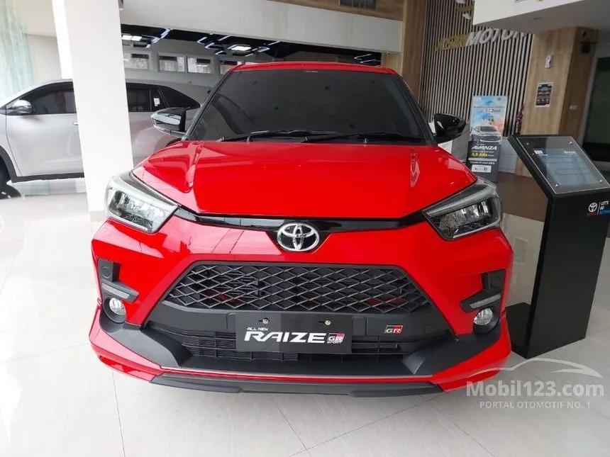 Jual Mobil Toyota Raize 2024 GR Sport 1.0 di Jawa Timur Automatic Wagon Merah Rp 270.000.000