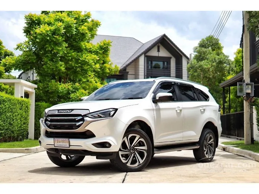 2022 Isuzu MU-X Ultimate SUV