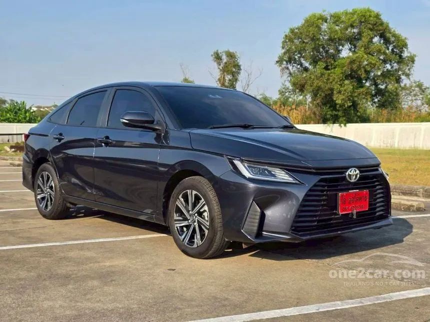 2025 Toyota Yaris Ativ Smart Sedan