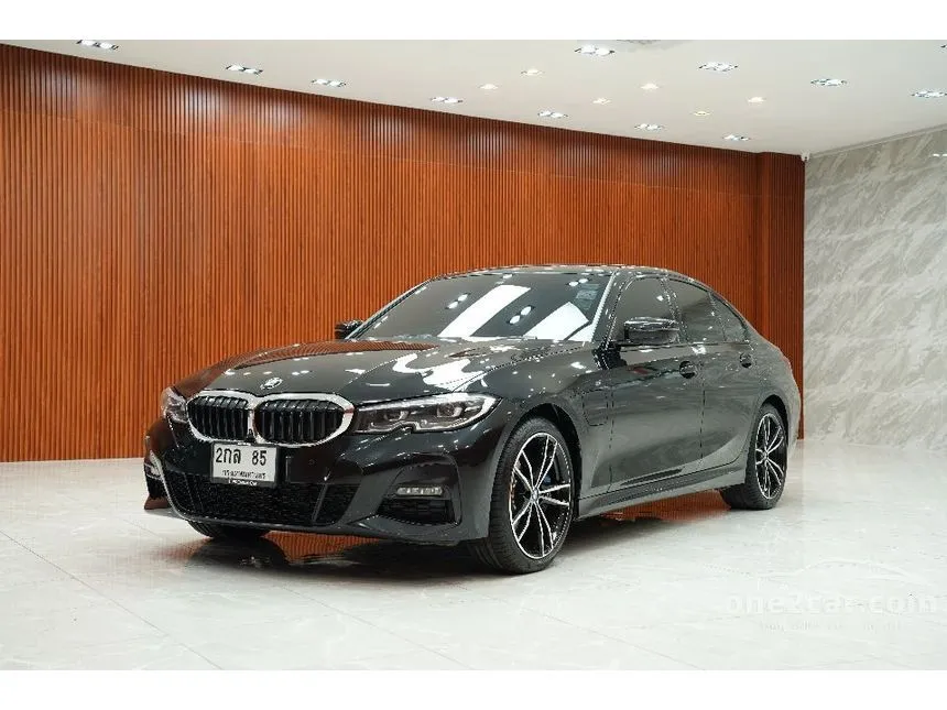 2020 BMW 330e M Sport Sedan