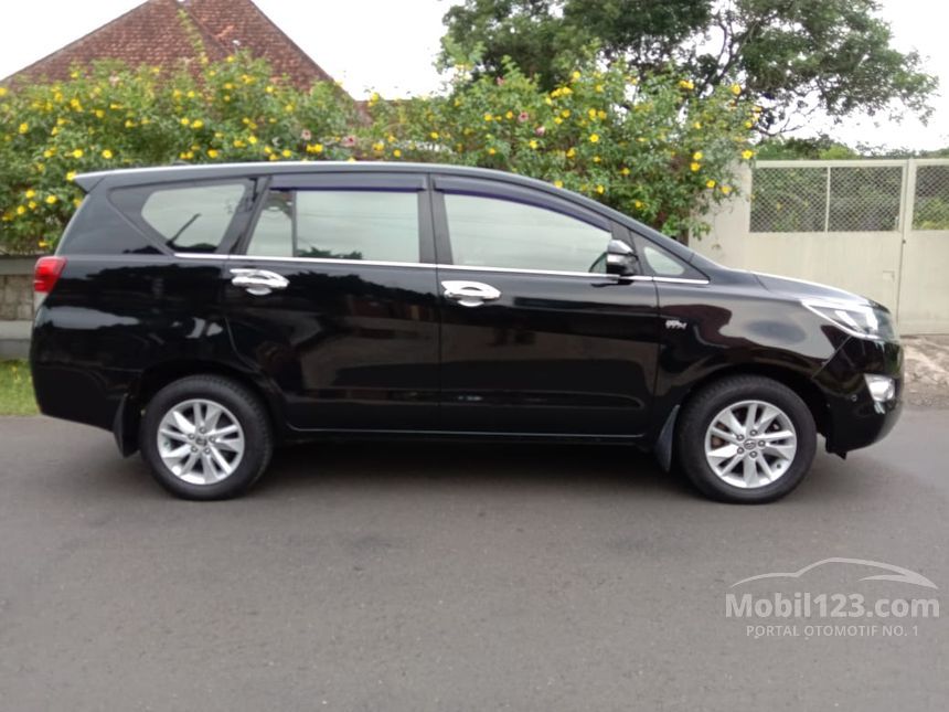 Jual Mobil  Toyota Kijang Innova  2021 V 2 0 di Jawa  Tengah  