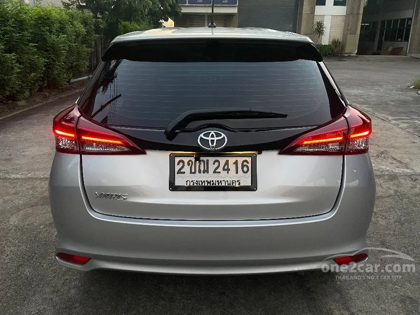 2021 Toyota YARIS Entry Hatchback
