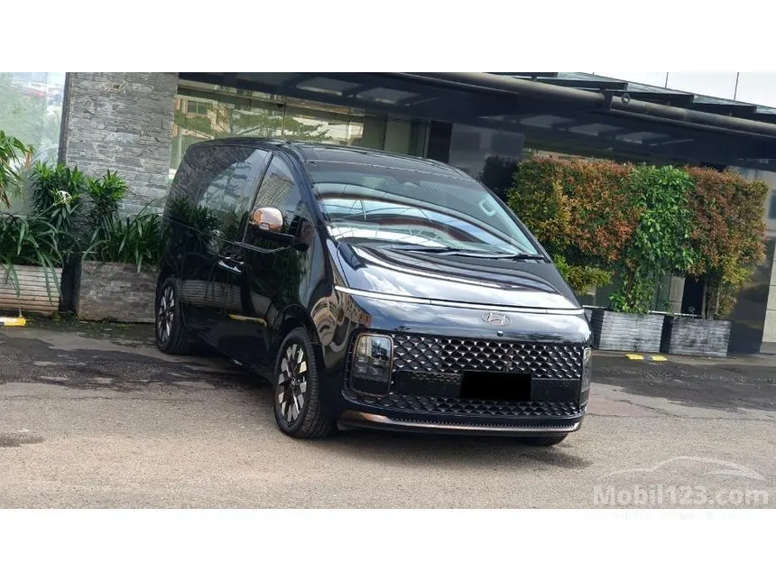 2021 Hyundai Staria Signature 7 MPV