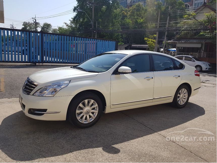 Nissan teana 2010 года