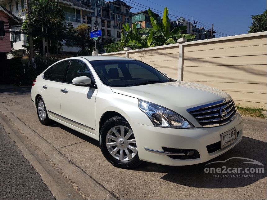 Nissan teana 2010 года