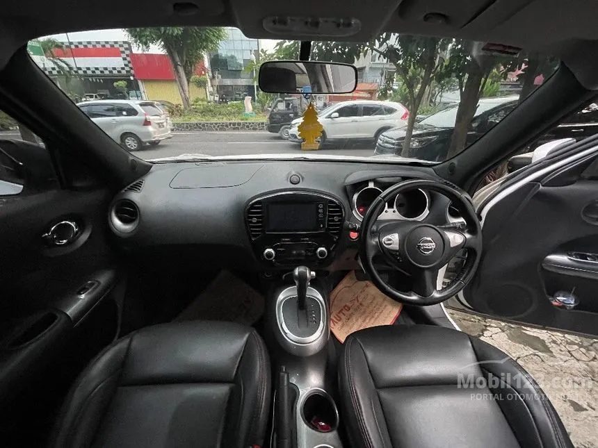 2016 Nissan Juke RX Black Interior SUV