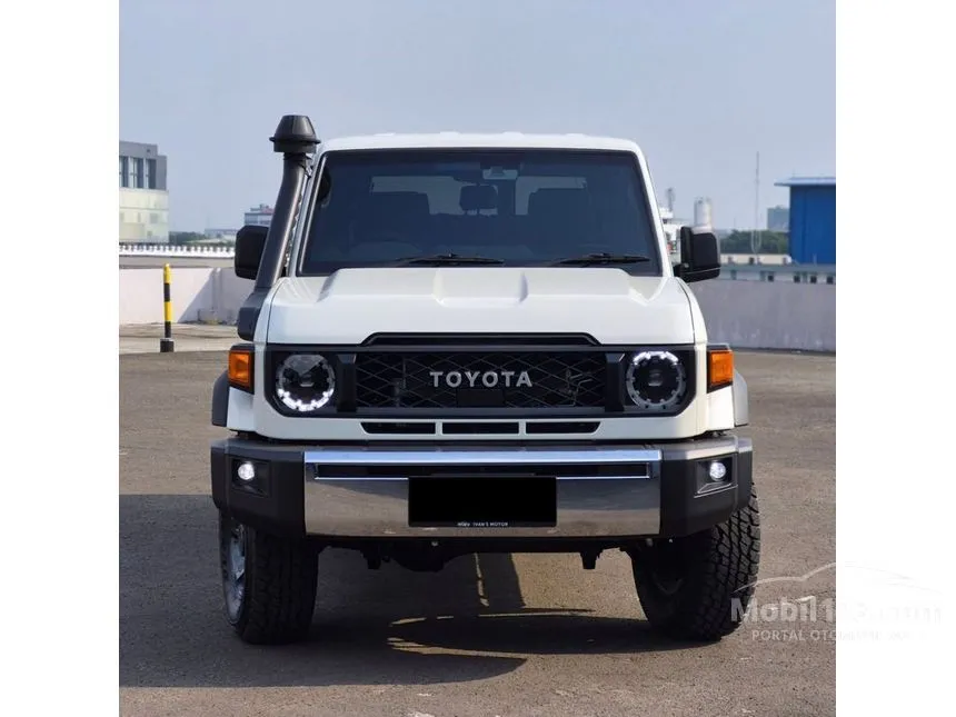 2026 Toyota Land Cruiser 70 GXL SUV