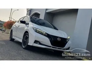 2023 Nissan Leaf (2 Tone) Hatchback