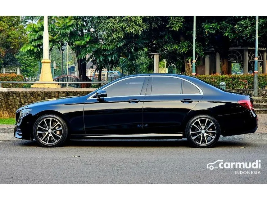 2017 Mercedes-Benz E300 AMG Line Sedan