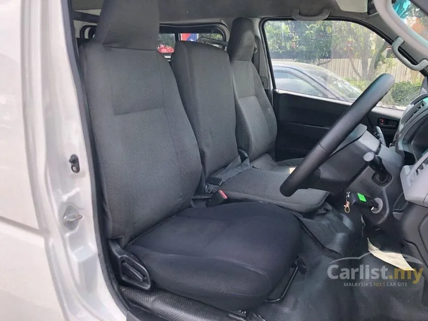 2012 Toyota Hiace Window Van