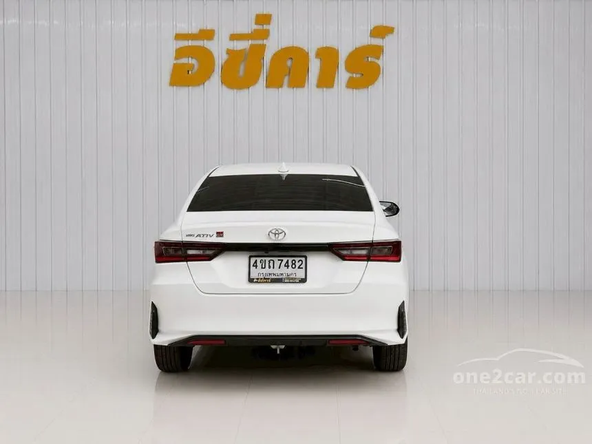 2023 Toyota Yaris Ativ Smart Sedan