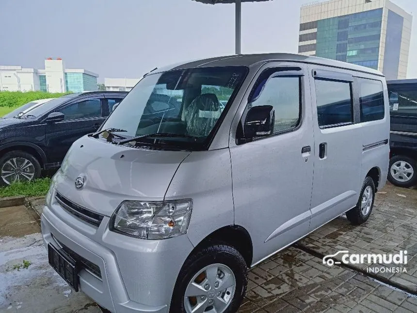 2025 Daihatsu Gran Max Mini Bus D PS Van