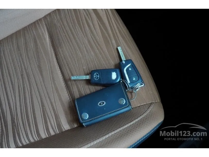 2019 Toyota Kijang Innova V MPV