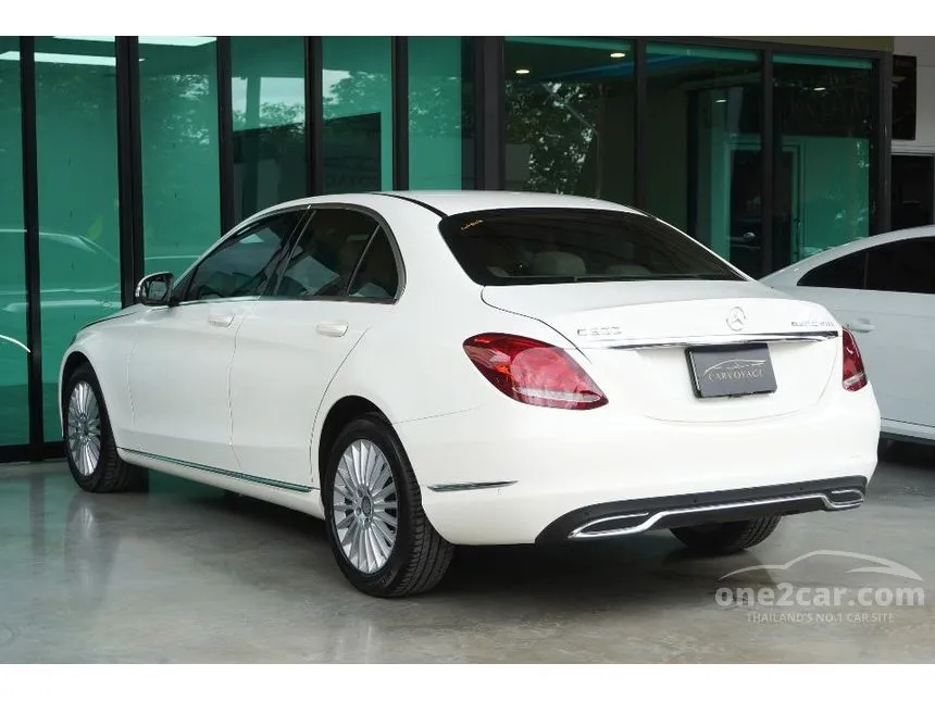 2016 Mercedes-Benz C300 Blue TEC Hybrid Exclusive Sedan