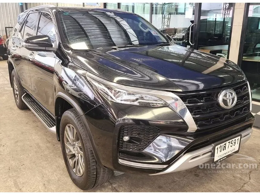 2021 Toyota FORTUNER V SUV