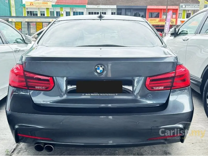 2016 BMW 318i Luxury Sedan