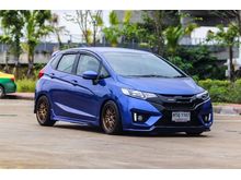 2015 Honda Jazz 1.5 (ปี 14-18) SV i-VTEC Hatchback