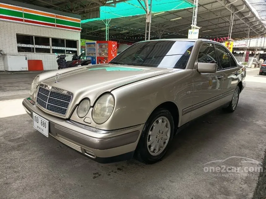 1996 Mercedes-Benz E230 Elegance Sedan