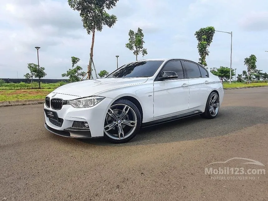 Jual Mobil BMW 320i 2016 Sport 2.0 di Banten Automatic Sedan Putih Rp 355.000.000