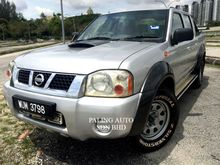 2010 Nissan Frontier 2.5 (M) 4x4 TIP TOP LIKE NEW