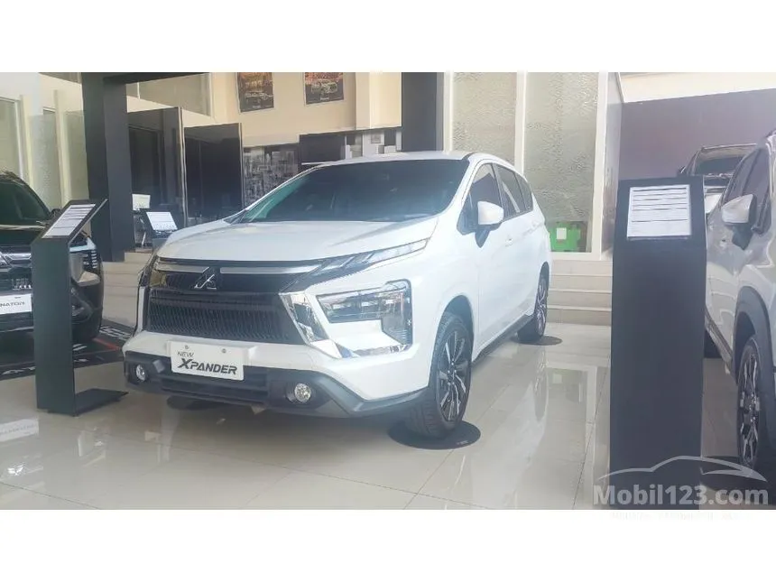 2026 Mitsubishi Xpander Exceed Tourer (Quartz White Pearl) MPV