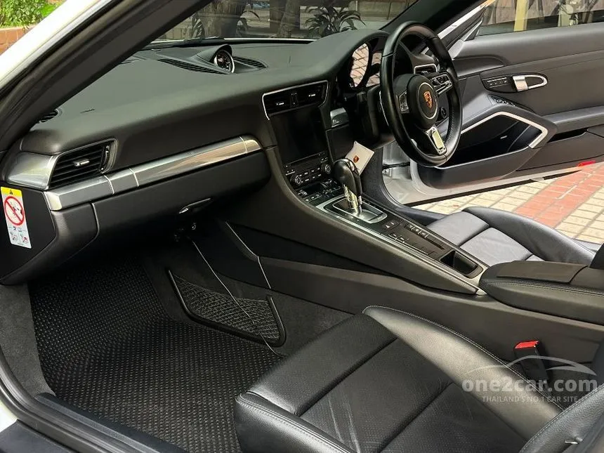 2018 Porsche 911 Carrera Coupe