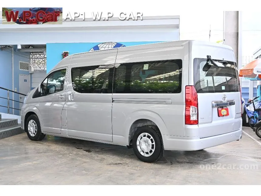 2020 Toyota Commuter Van
