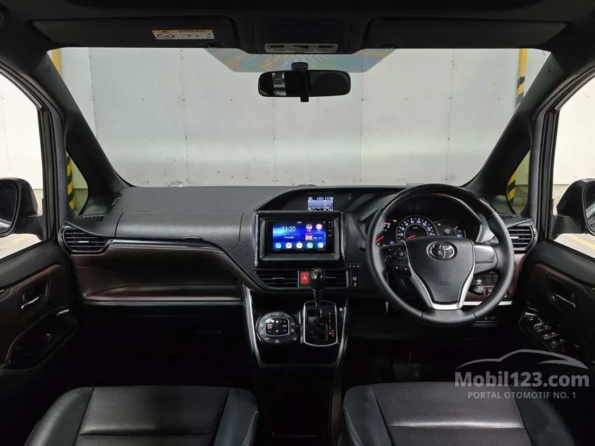 2020 Toyota Voxy MPV