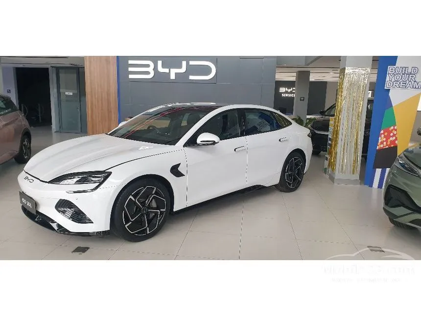 Jual Mobil BYD Seal 2024 Performance AWD di Banten Automatic Sedan Putih Rp 726.000.000