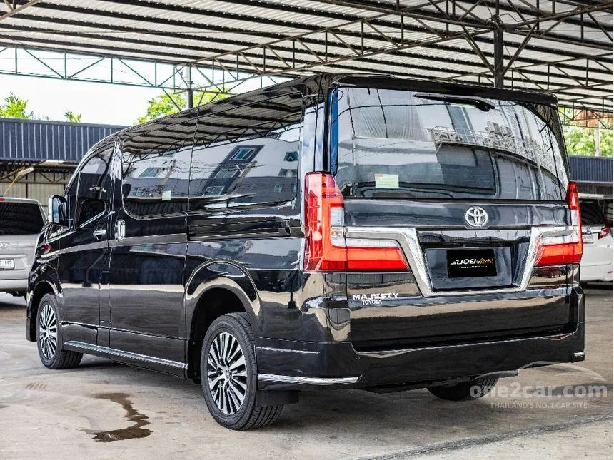 2021 Toyota Majesty Standard Van