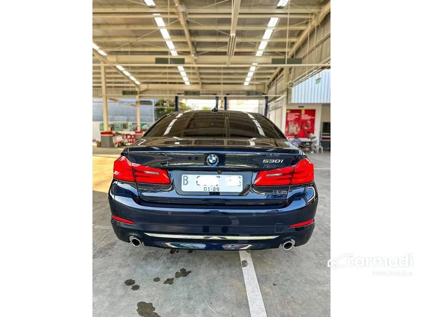 2018 BMW 530i Luxury Sedan