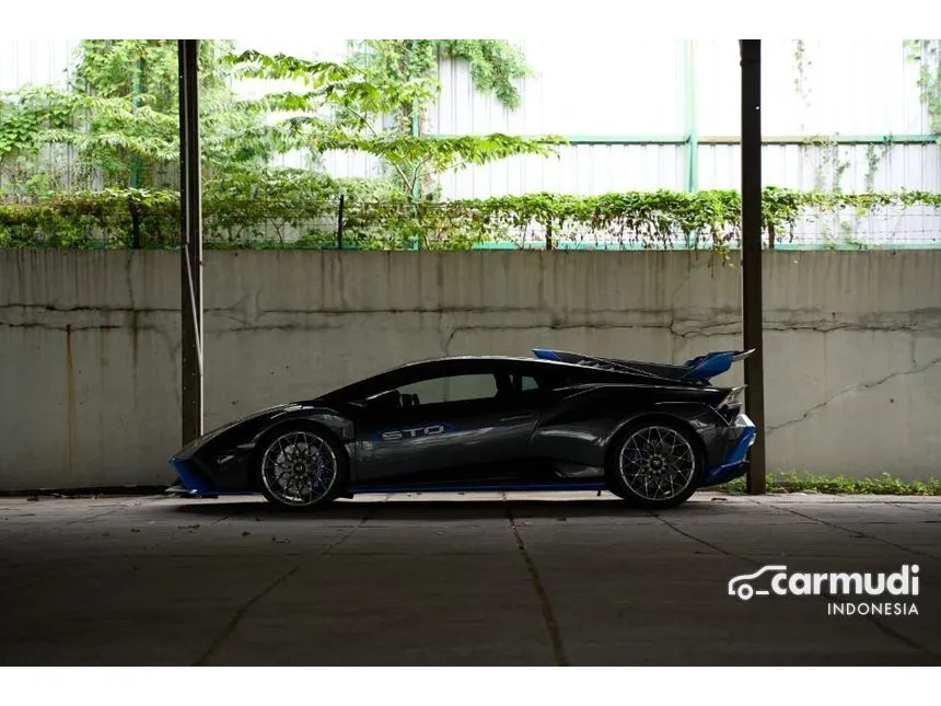 2022 Lamborghini Huracan STO Coupe