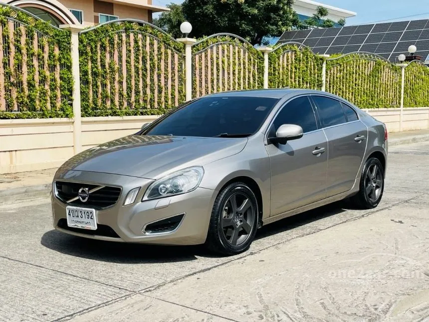 2013 Volvo S60 DRIVe Sedan