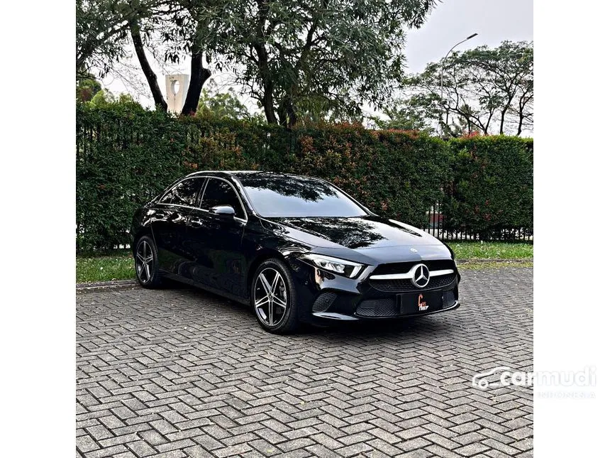 2022 Mercedes-Benz A200 progressive line Sedan
