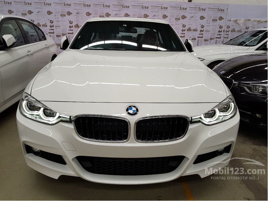 Jual Mobil  BMW  330i 2021 M Sport  2 0 di DKI Jakarta  