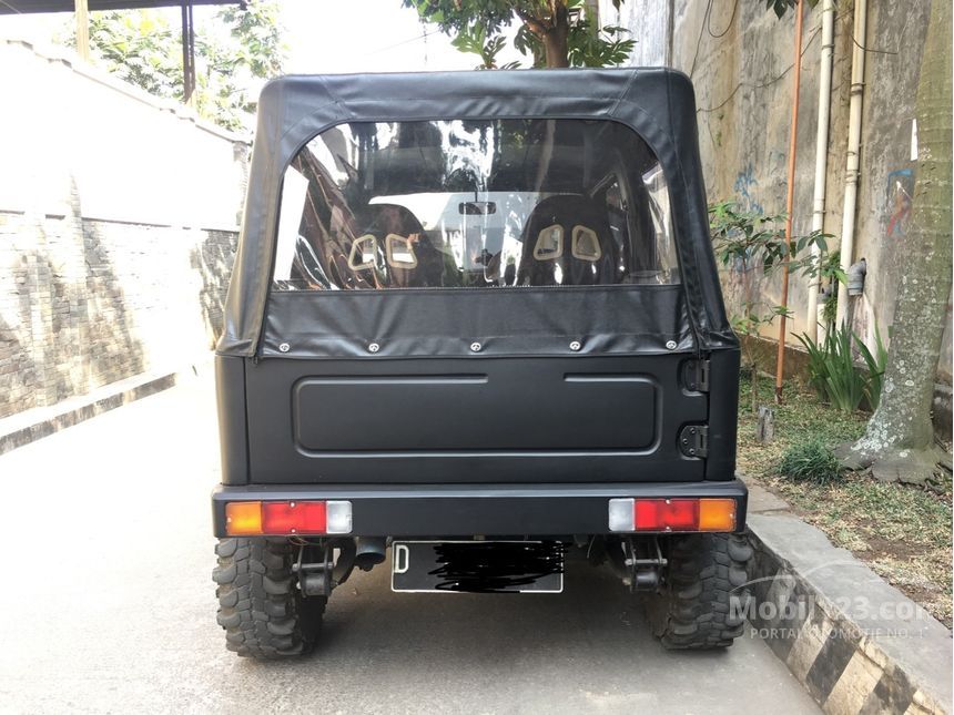 Jual Mobil  Suzuki  Jimny  1988 1 0 di Jawa  Barat  Manual Jeep 